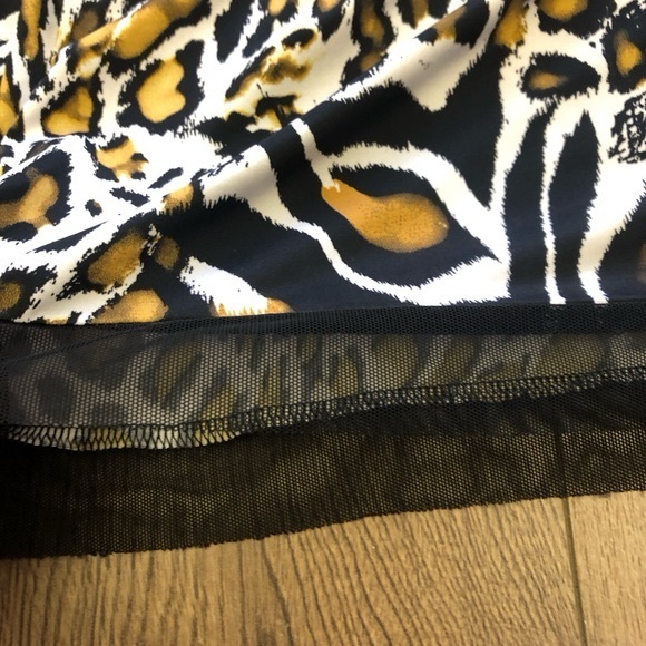 Bianca nygard animal print tunic top in size medium - Picture 7 of 8